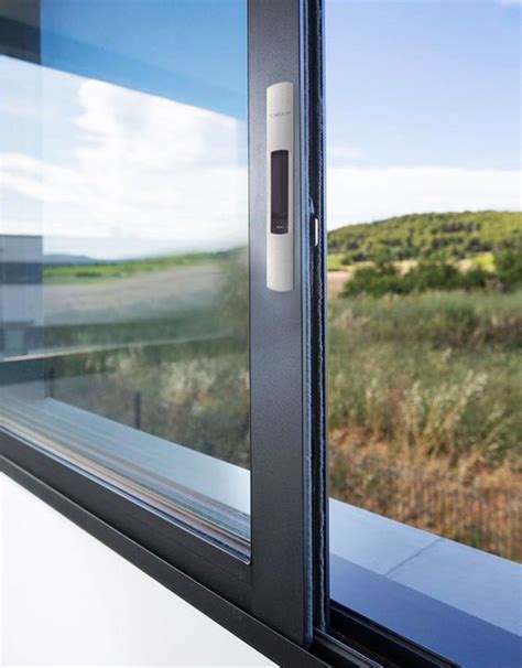 cmech gliding window series <q> The safety catch can carry a load of more than 500 kg; In case of window failure, it will prevent it from falling</q>